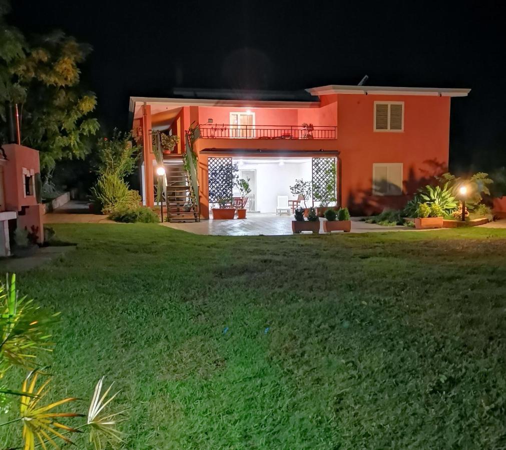 Home Garden Синискола Экстерьер фото